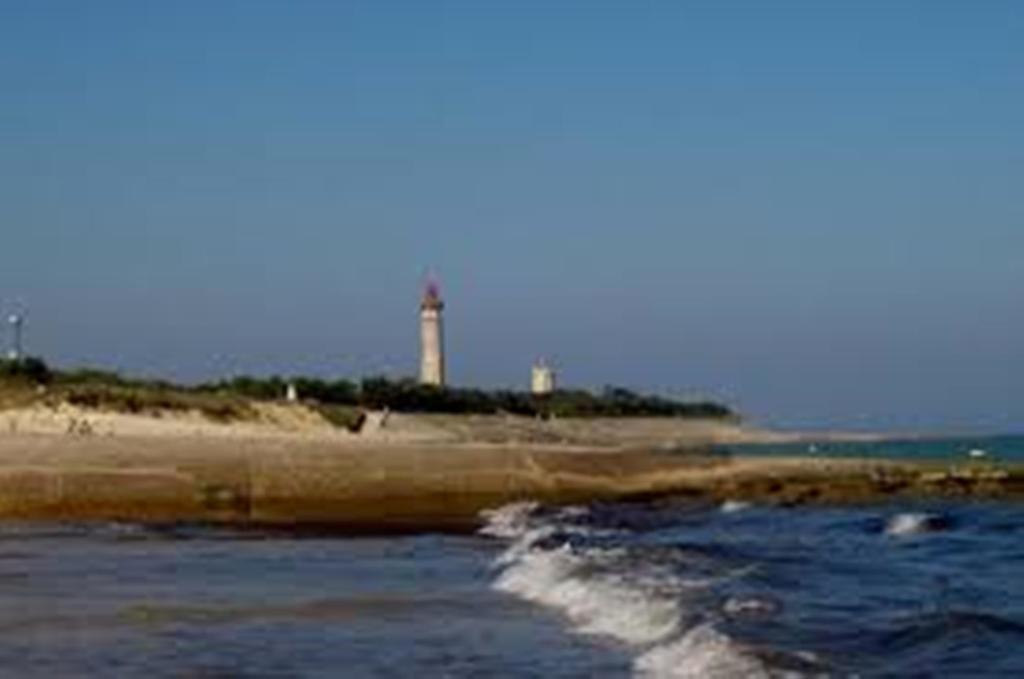 Maison Retaise Pres De La Plage Saint-Clément-des-Baleines Zewnętrze zdjęcie